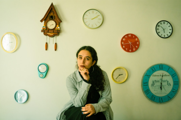 gatajazz presenta “a pedazos”: una balada indie pop sobre la dependencia emocional y el valor del tiempo