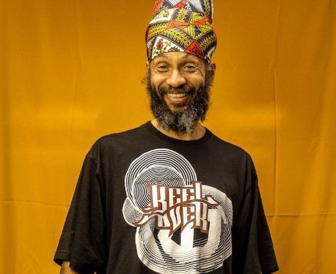 Fidel Nadal presenta su nuevo álbum «Raíces muy fuertes»